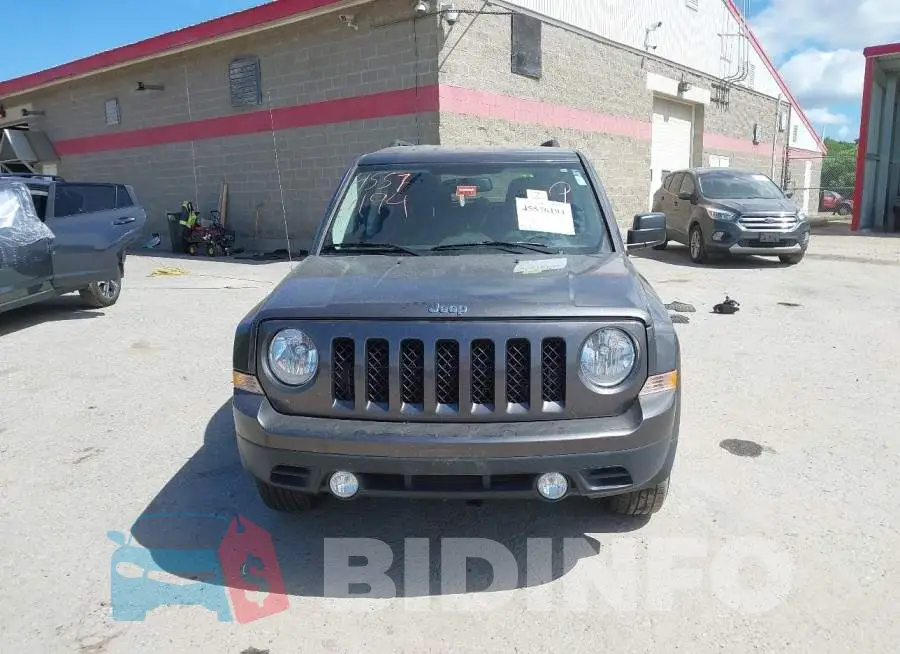 1C4NJRFB4GD672176 Photo# 13