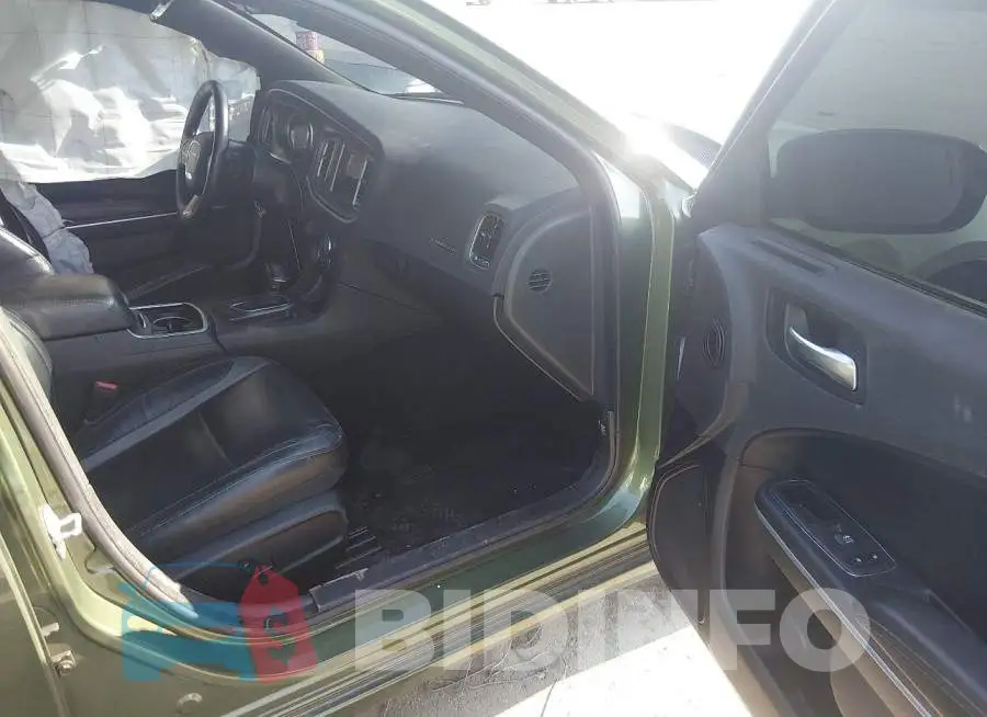 2C3CDXBG4MH647334 Photo# 5