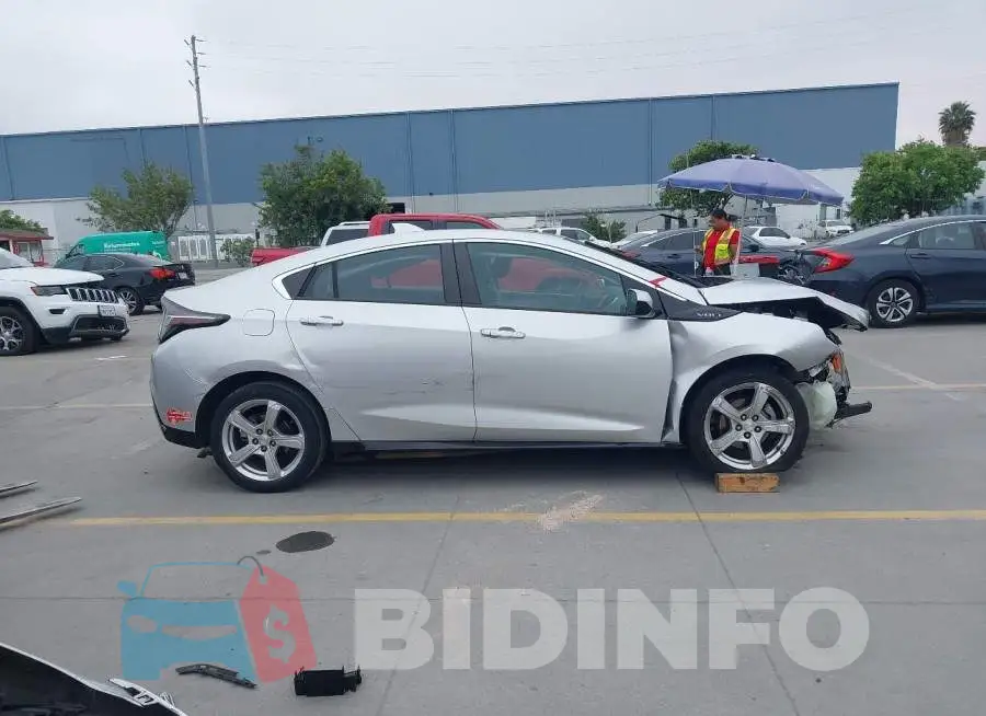 1G1RC6S54JU147502 Photo# 13