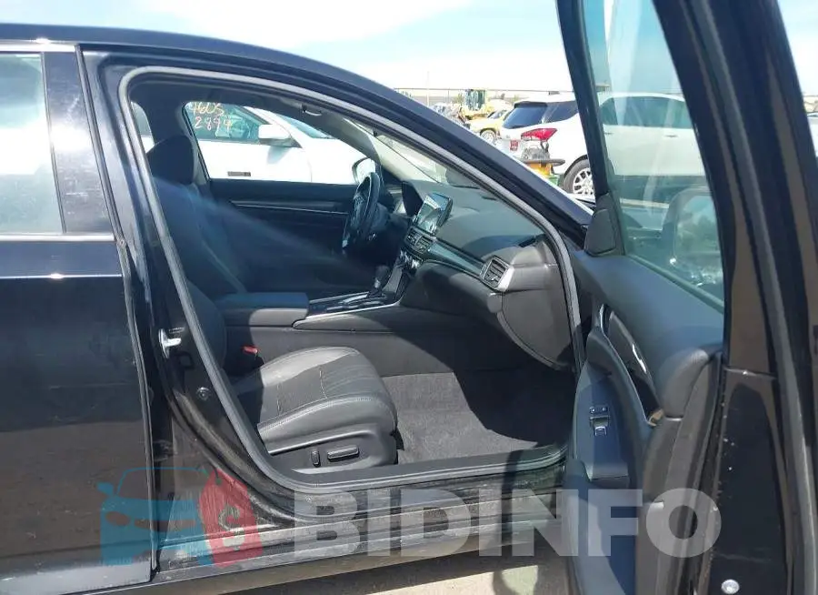 1HGCV1F40MA024637 Photo# 5