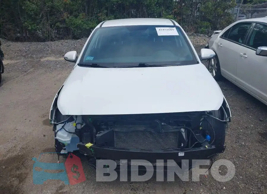 3KPC24A67NE158187 Photo# 13