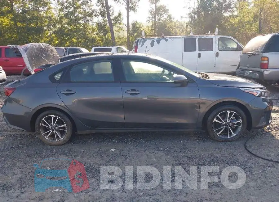 3KPF24AD3PE526878 Photo# 13