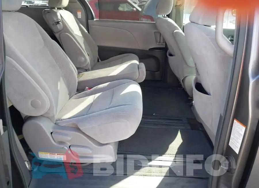 5TDKZ3DCXHS798245 Photo# 8