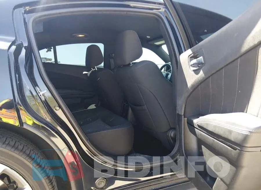 2C3CDXBG7PH545143 Photo# 8