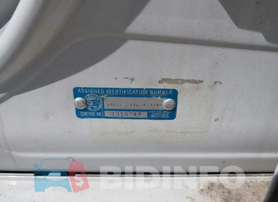 WBA4J1C09LCD53744 Photo# 9