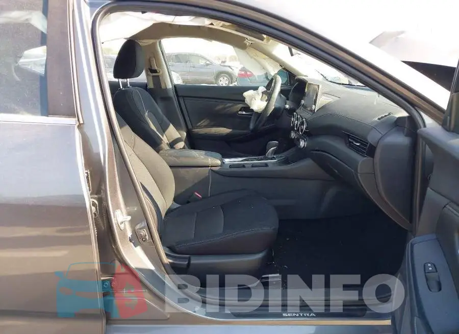 3N1AB8CV9RY268118 Photo# 5