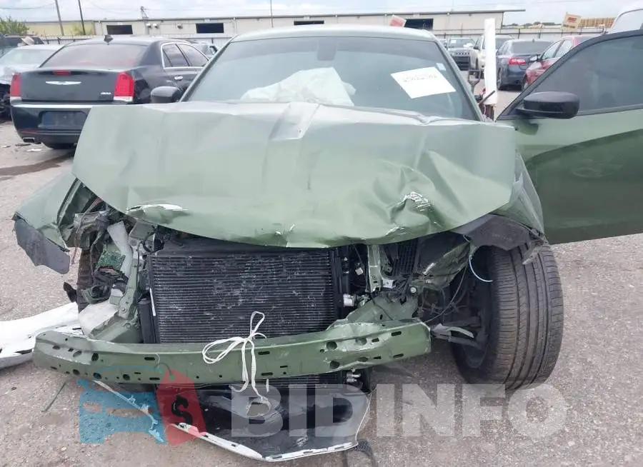 2C3CDXBG6NH120204 Photo# 6