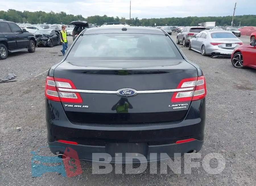 1FAHP2F88GG120109 Photo# 16