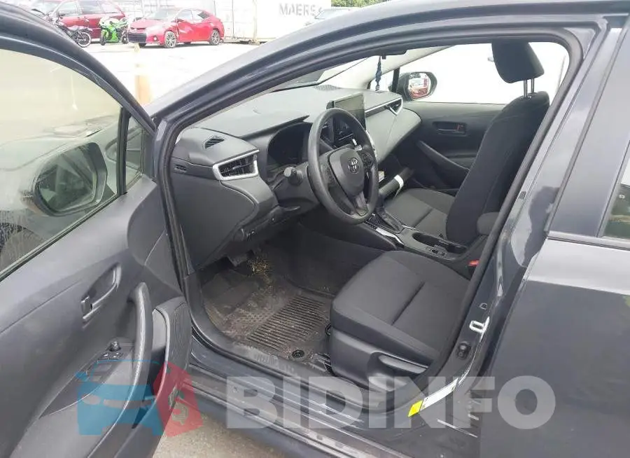 JTDBCMFE2T3115633 Photo# 5