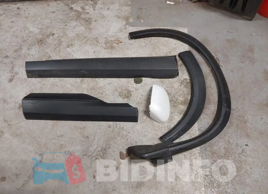 JN8BT3BB6RW448144 Photo# 12