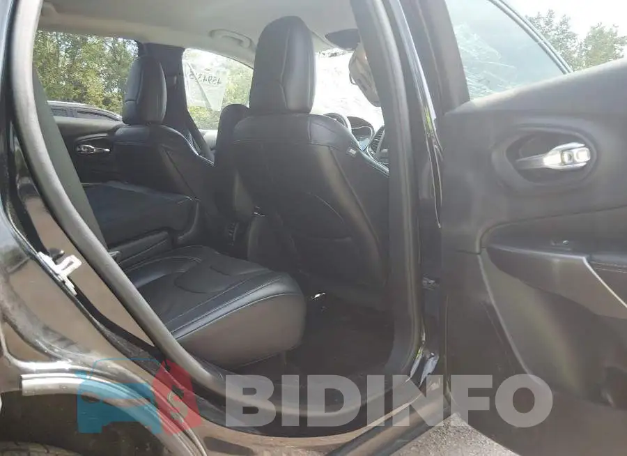 1C4PJMMX9MD160029 Photo# 8