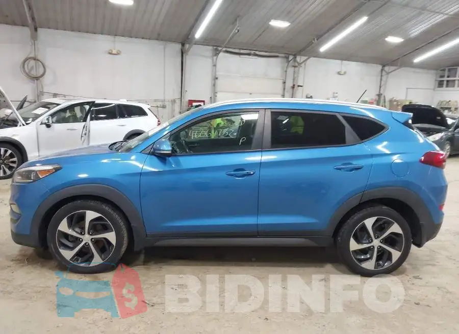 KM8J3CA23GU231230 Photo# 14
