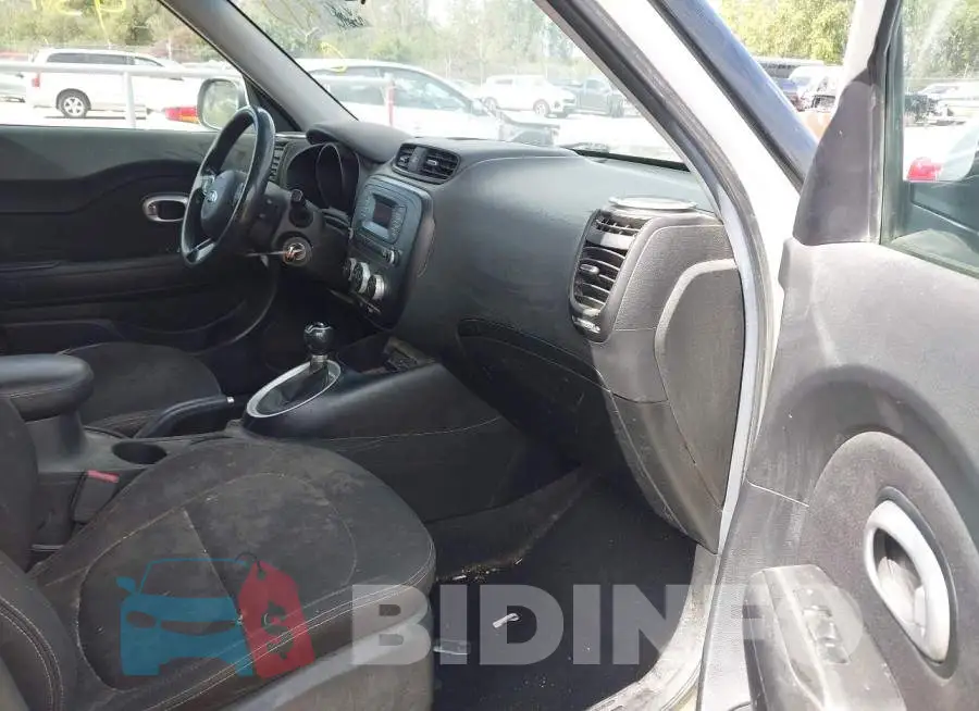 KNDJN2A23G7859893 Photo# 5