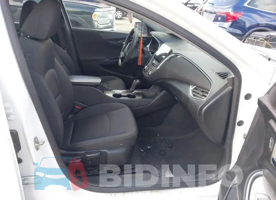 1G1ZD5ST6LF013328 Photo# 5