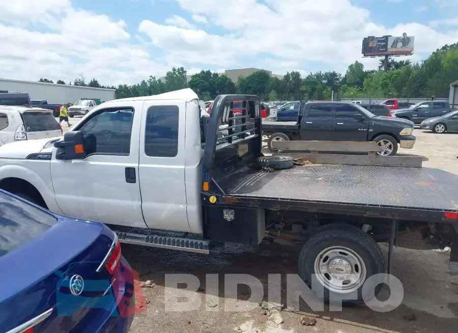 1FT7X2B66GED23831 Photo# 14