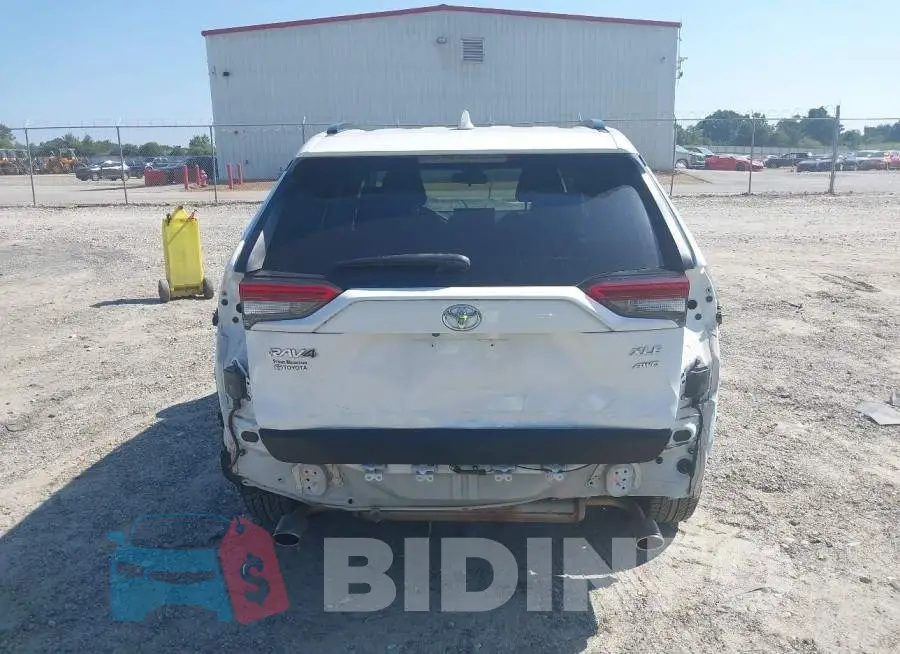 2T3P1RFV8MC141596 Photo# 6