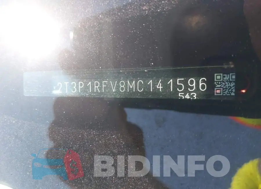 2T3P1RFV8MC141596 Photo# 18