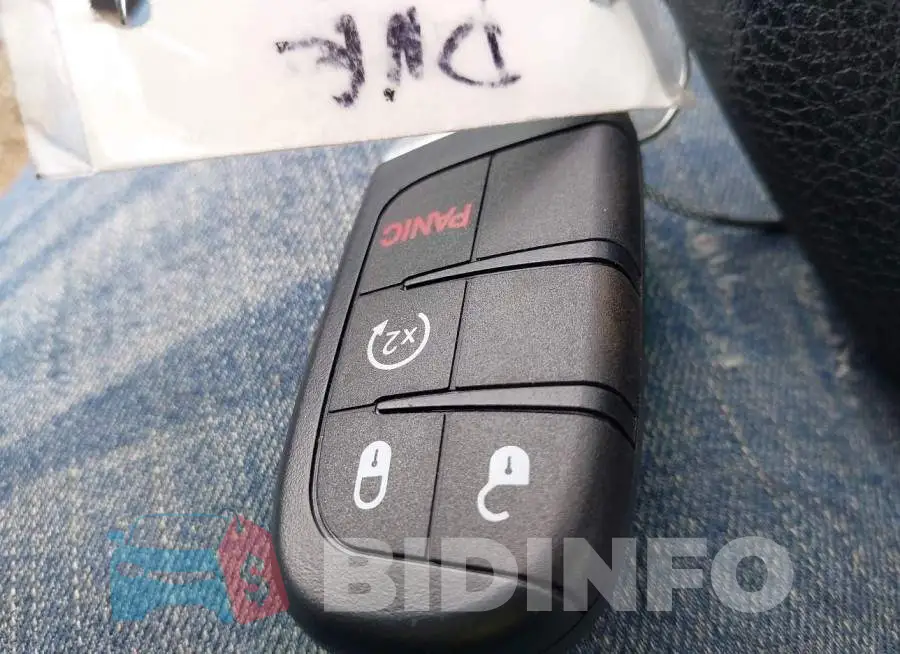 3C4PDCAB8HT638418 Photo# 11