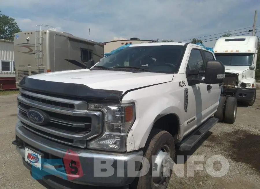 1FT8W3DT3NED37988 Photo# 2