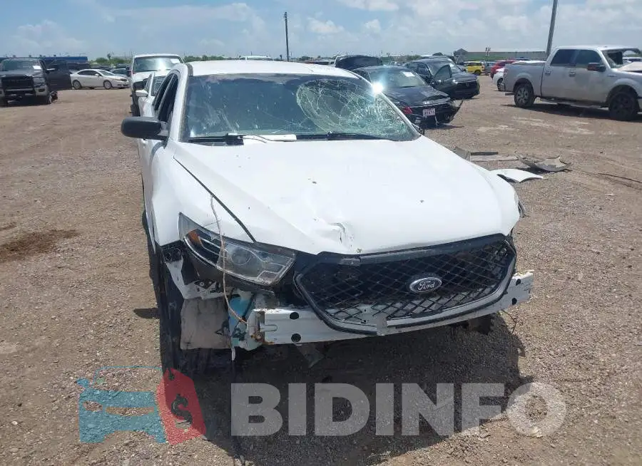 1FAHP2L83JG143423 Photo# 6