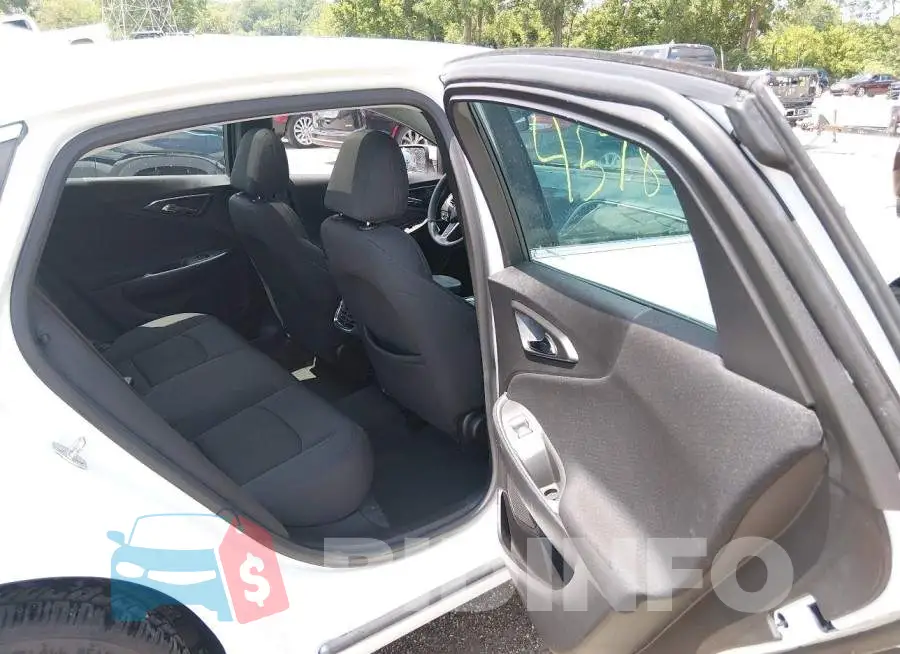 1G1ZD5ST5RF143111 Photo# 8