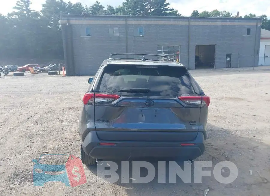 2T3A1RFV8MC154743 Photo# 16