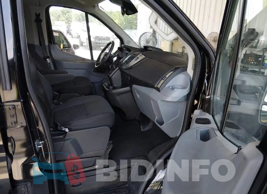 1FBZX2ZM3JKB43023 Photo# 5