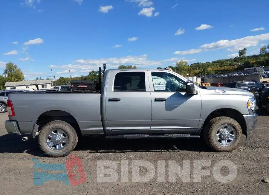 3C6UR5CJ2RG131858 Photo# 14