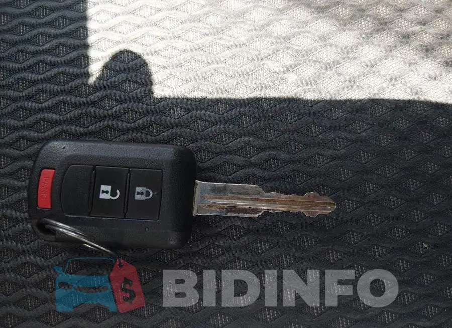 JA4AD2A39KZ037957 Photo# 11