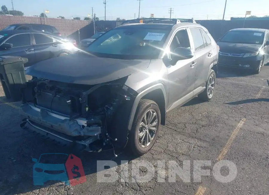 2T3B6RFV8SW083870 Photo# 2