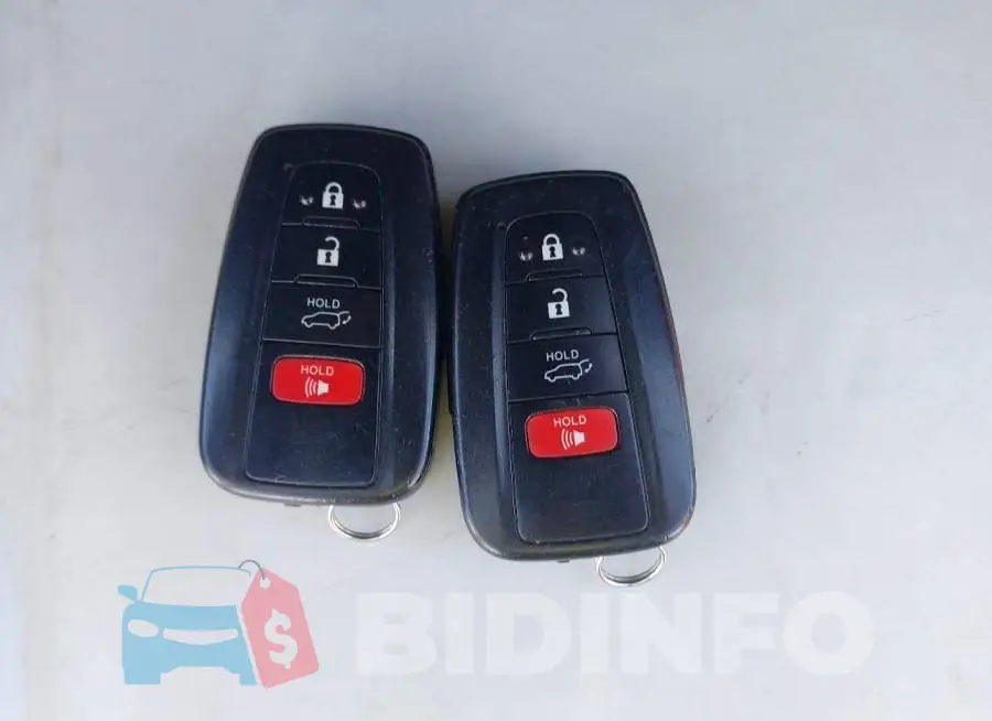 JTMC1RFV5KD513242 Photo# 11