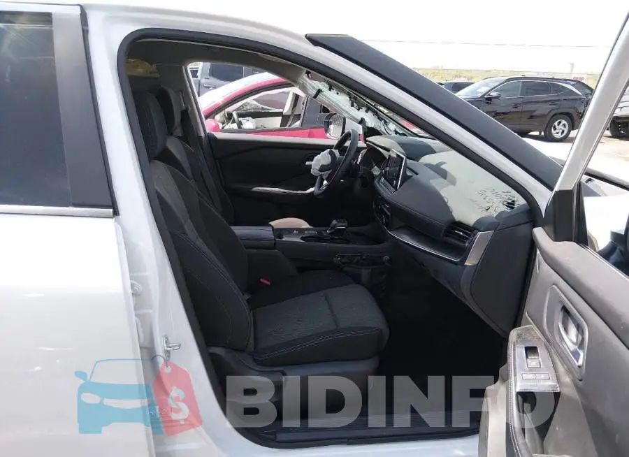 5N1BT3BA8RC721083 Photo# 5
