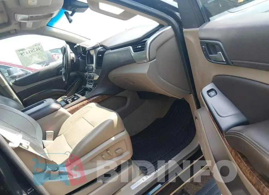 1GNSCJKC0GR148174 Photo# 5