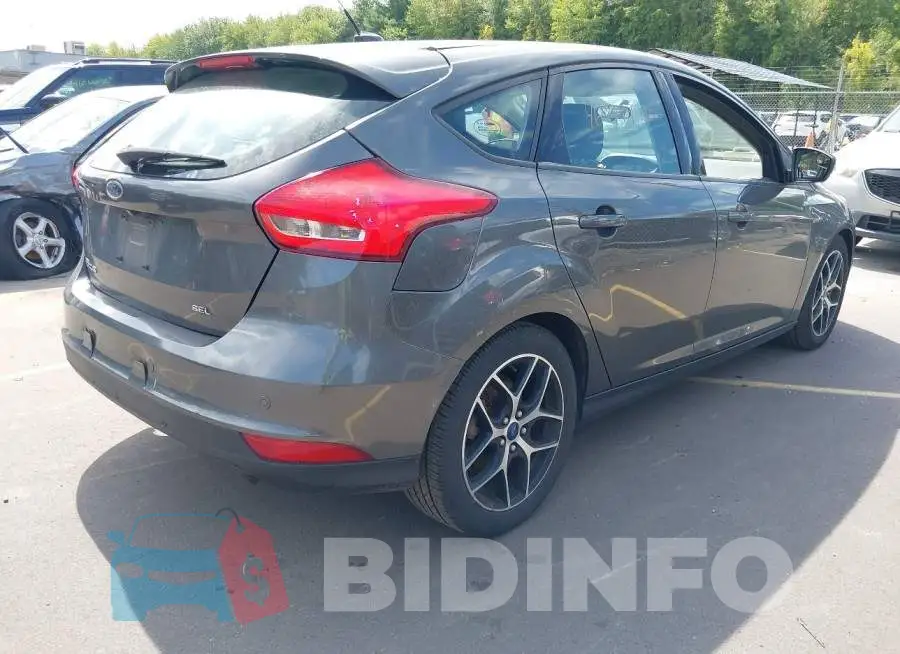 1FADP3M21HL289044 Photo# 4