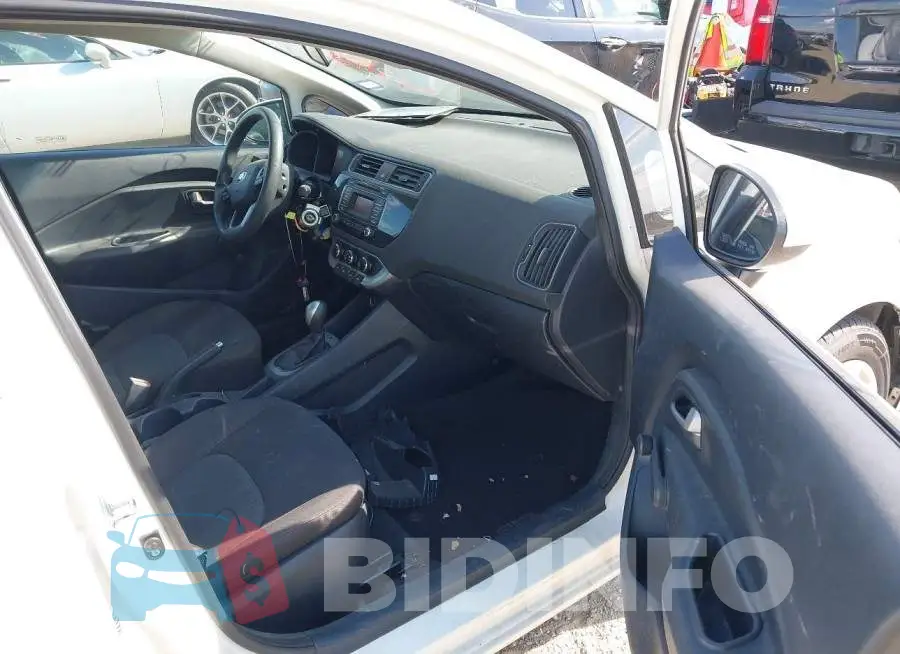 KNADM4A35G6594482 Photo# 5
