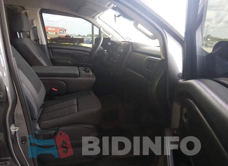 1N6AA1EC8PN111934 Photo# 5