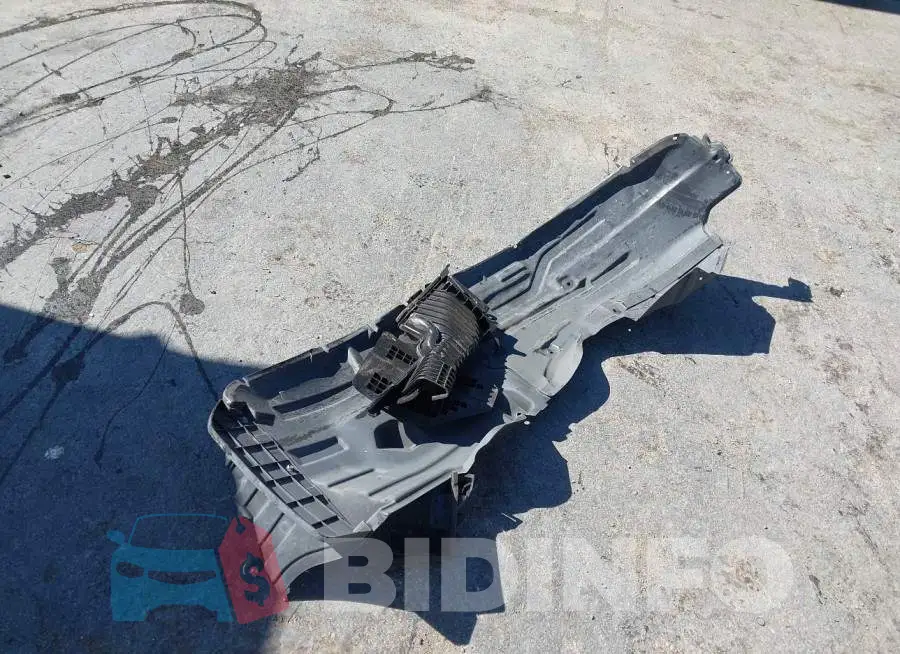 JN8AY2NE1JX700118 Photo# 12