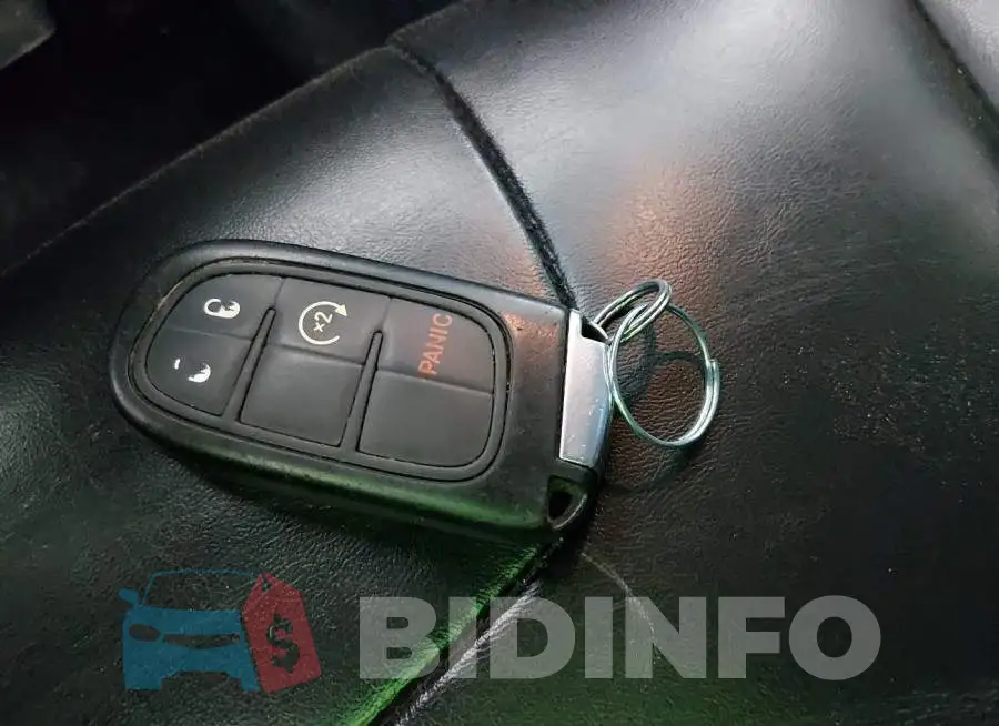 1C4PJMLX9KD172647 Photo# 11