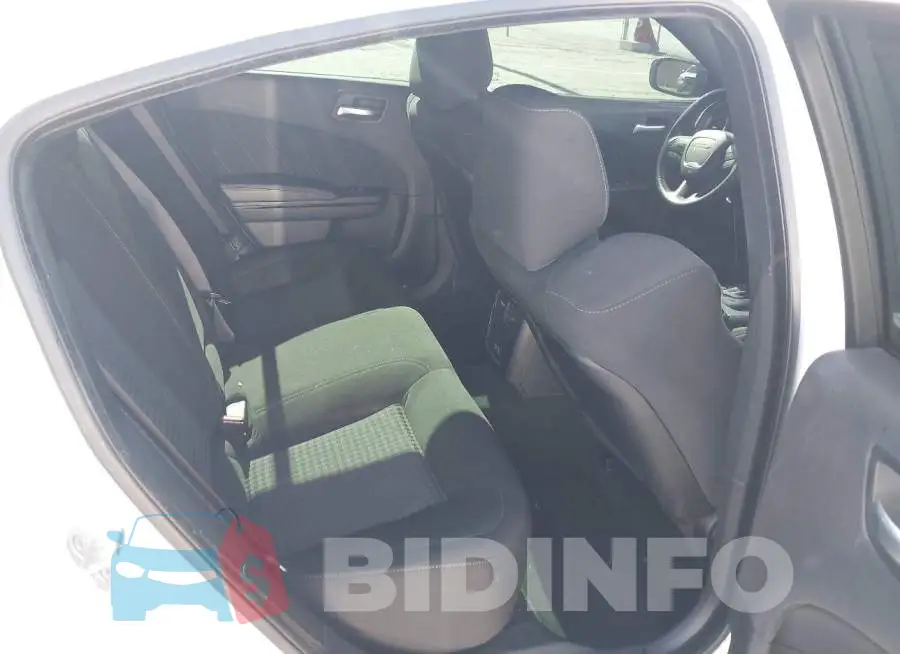 2C3CDXHG2PH671403 Photo# 8