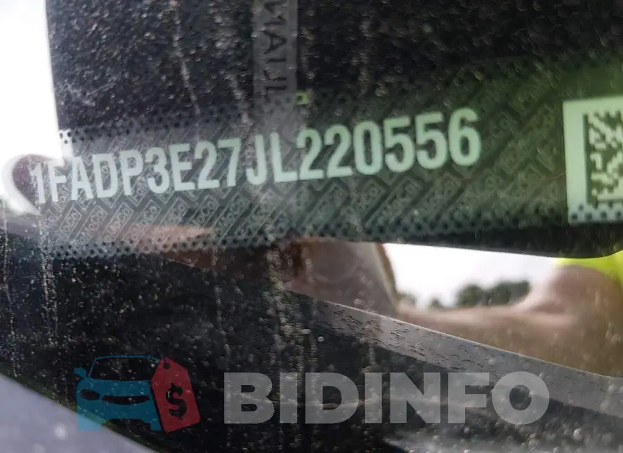 1FADP3E27JL220556 Photo# 17