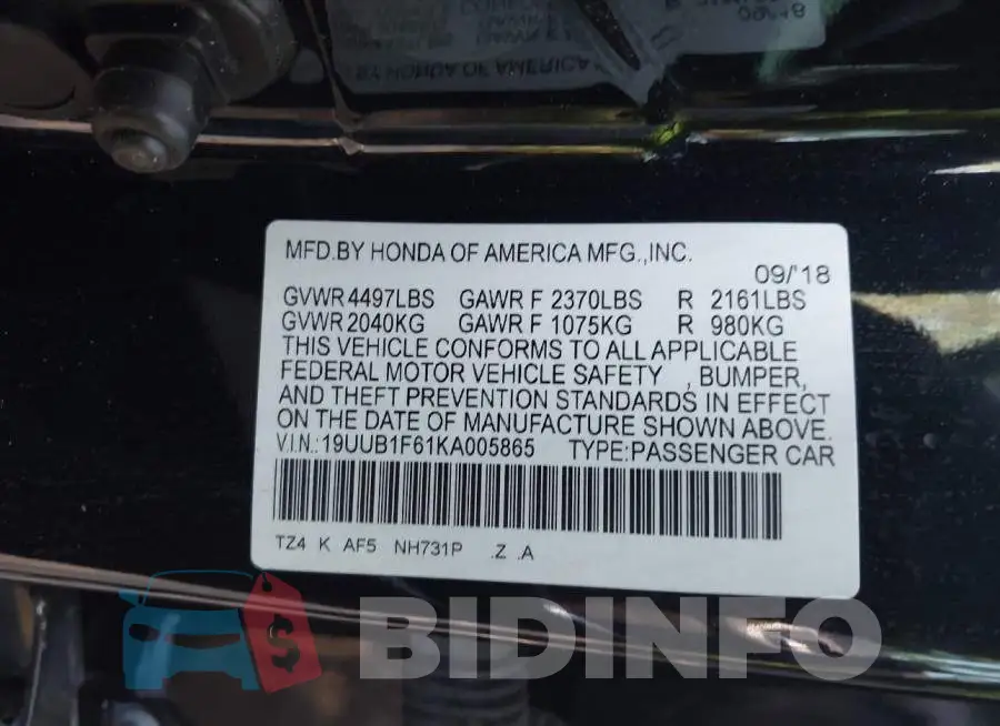 19UUB1F61KA005865 Photo# 9