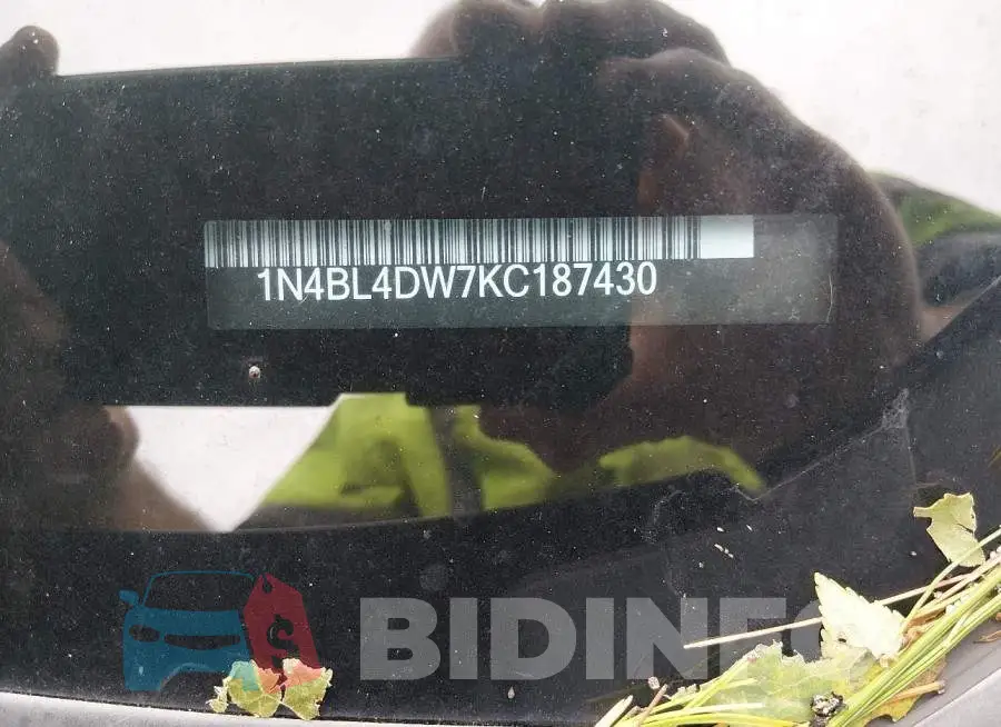 1N4BL4DW7KC187430 Photo# 9