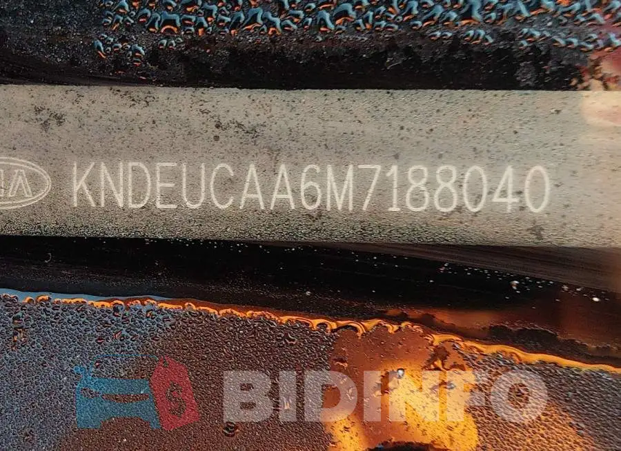 KNDEUCAA6M7188040 Photo# 9