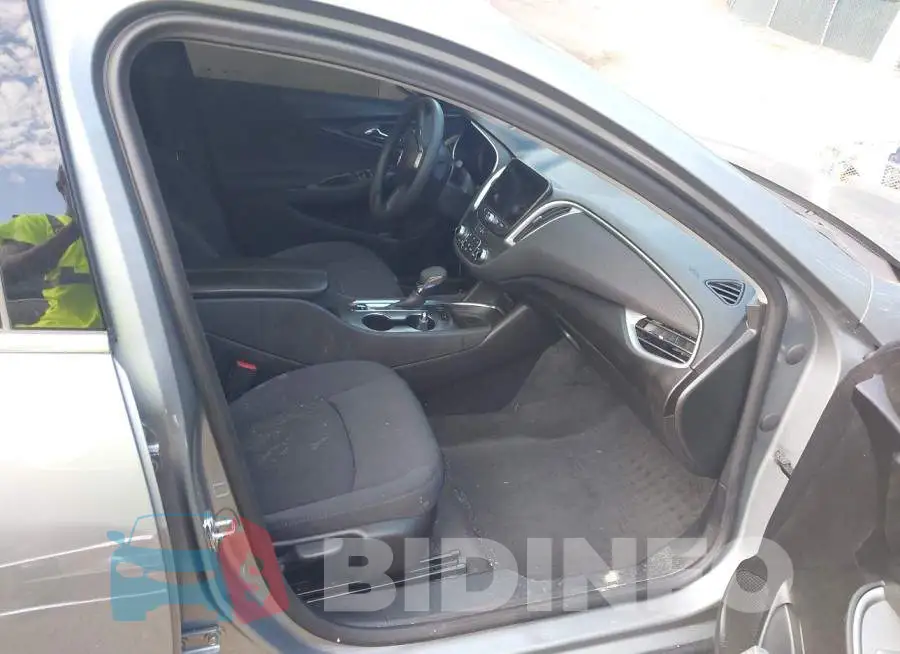 1G1ZD5ST9RF134167 Photo# 5