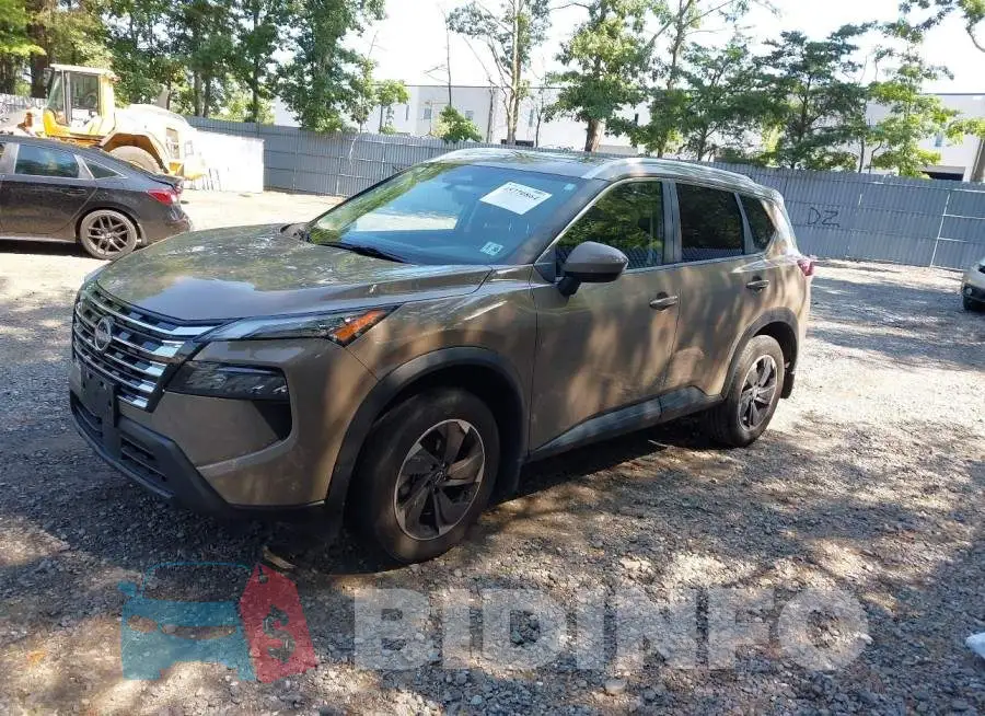 JN8BT3BB1RW179437 Photo# 2
