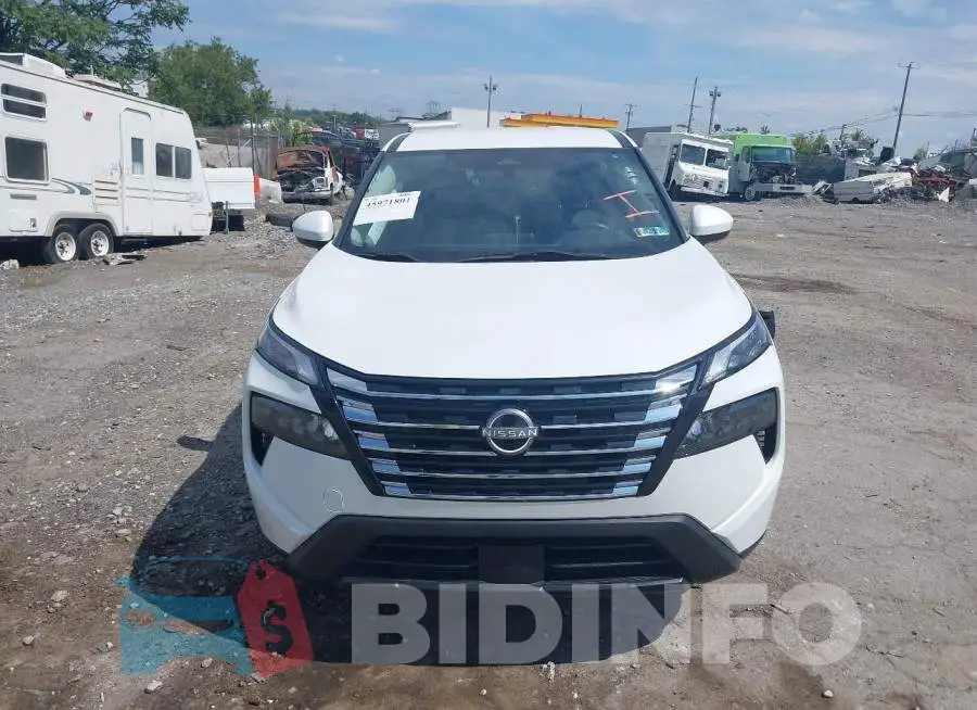 JN8BT3BB1RW425550 Photo# 12