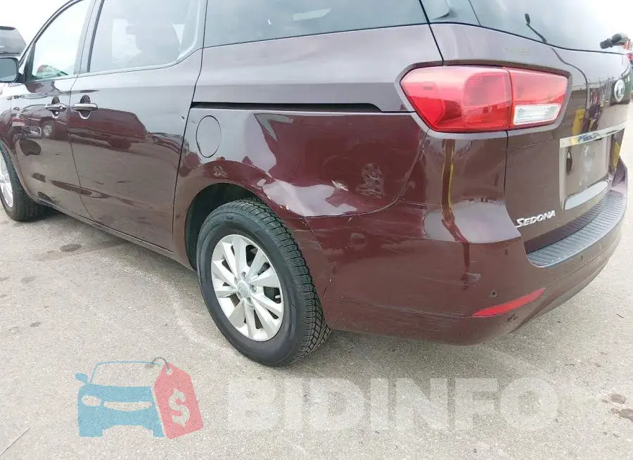 KNDMB5C19H6330869 Photo# 6