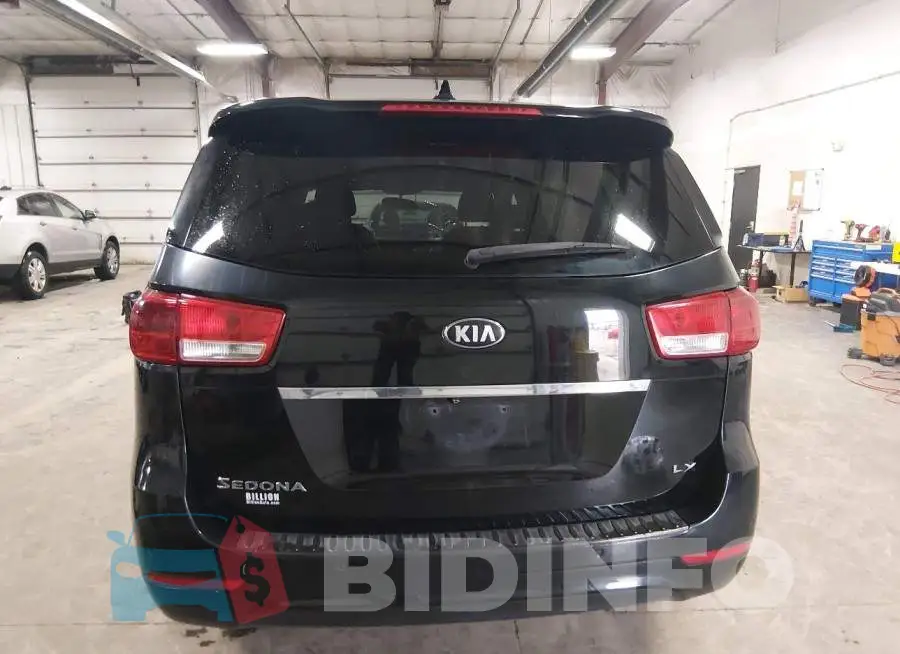 KNDMB5C1XH6338253 Photo# 16