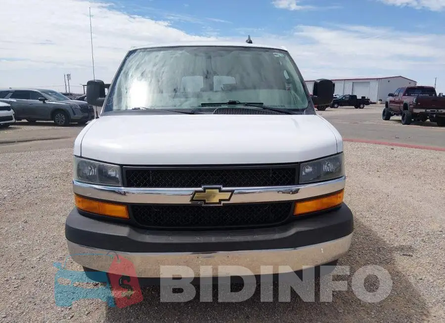 1GAZGPFG2J1286292 Photo# 17