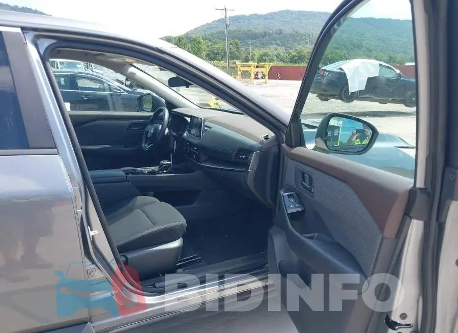 5N1BT3AB7PC803149 Photo# 5
